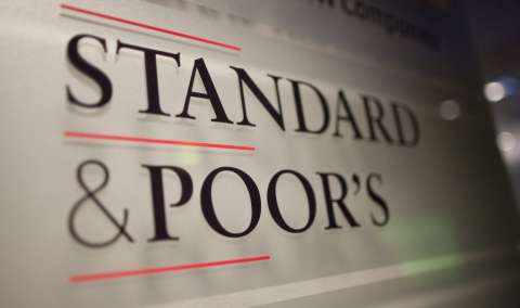 EE.UU. planea demanda contra S&P por bonos hipotecarios: WSJ
