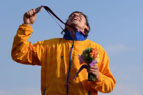 Carlos Oquendo obtiene medalla de bronce en BMX masculino