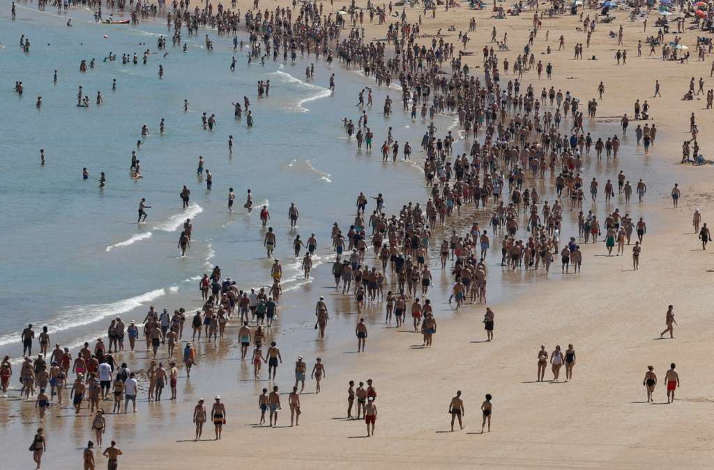 En espacios como las playas es común sufrir golpes o raspaduras. Un botiquín es clave para desinfectar las heridas.