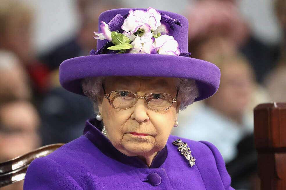 La razón por la que la reina Isabel II cambia hasta 7 veces de outfit en Navidad