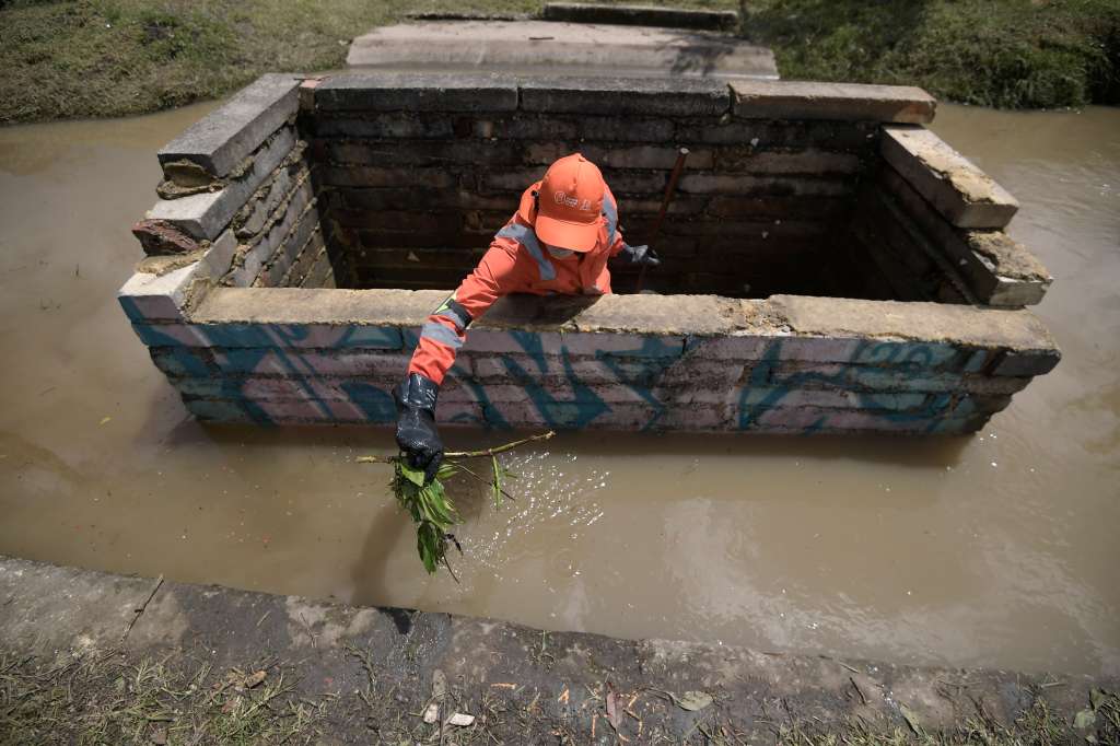 Las fuertes lluvias en la capital, provocaron inundaciones y afectaciones en la entrada y salida de Bogotá y en municipios vecinos.