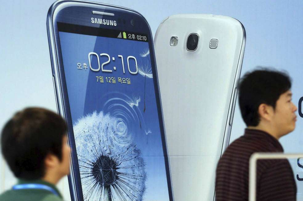 Samsung pagaría a Apple US$1.000 millones por plagio. / EFE