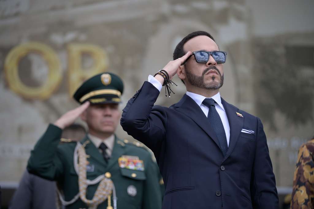 Presidente de Colombia, la ceremonia de reconocimiento de la nueva cúpula de las Fuerzas Militares, la Policía Nacional y del ministro de Defensa, el general (r) Jorge Eduardo Mora López, realizado en la Escuela Militar de Cadetes General José María Córdova, en Bogotá.