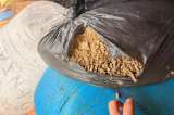 Incautan más de dos toneladas de cocaína líquida mezclada con derivados de café