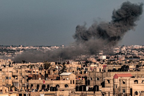 Huella carbono de la guerra Israel-Hámas superaría emisiones anuales de cientos de países