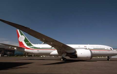 Presidente de México anuncia rifa de avión presidencial, ¿quién compra la boleta?