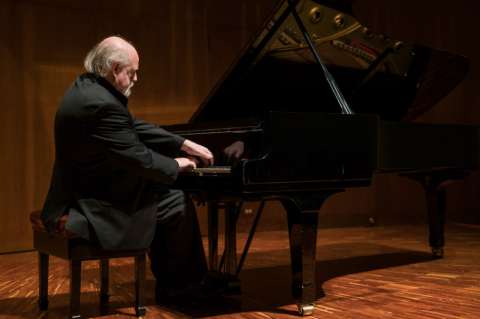 Peter Donohoe, el piano como cátedra