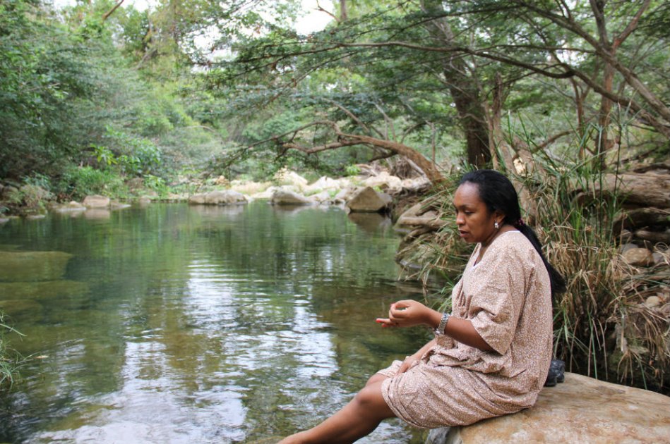 Jazmín Romero Piayú, vocera del pueblo wayúu, habla sobre la importancia social y ambiental del arroyo Bruno, al sur del departamento de la Guajira.