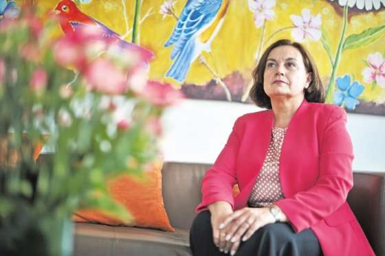 Ana Paula Zacarias, licenciada en antropología cultural y abogada, en la Embajada de la Unión Europea en Colombia. / Luis Ángel