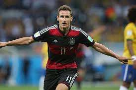Miroslav Klose: el talento de hacer goles al servicio del equipo