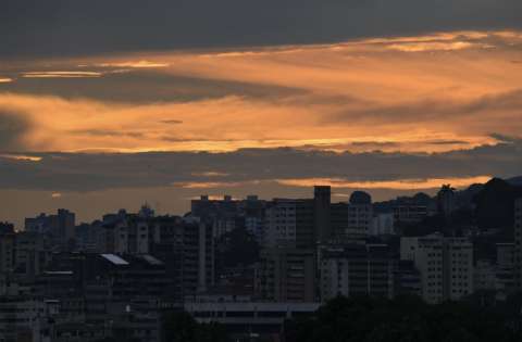 Gobierno de Venezuela dice (otra vez) que nuevo apagón fue por "ataque electromagnético"