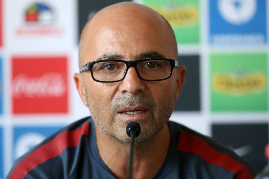 Jorge Sampaoli en la rueda de prensa de este miércoles en Santiago. / AFP