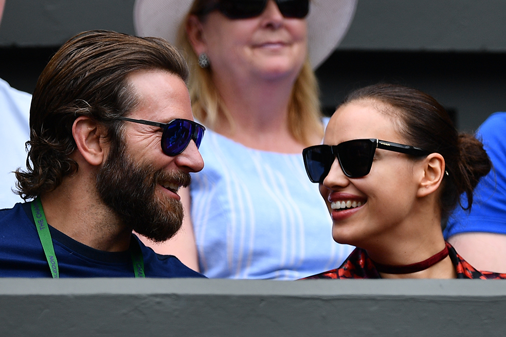 El actor Bradley Cooper y la modelo Irina Shayk.  / AFP