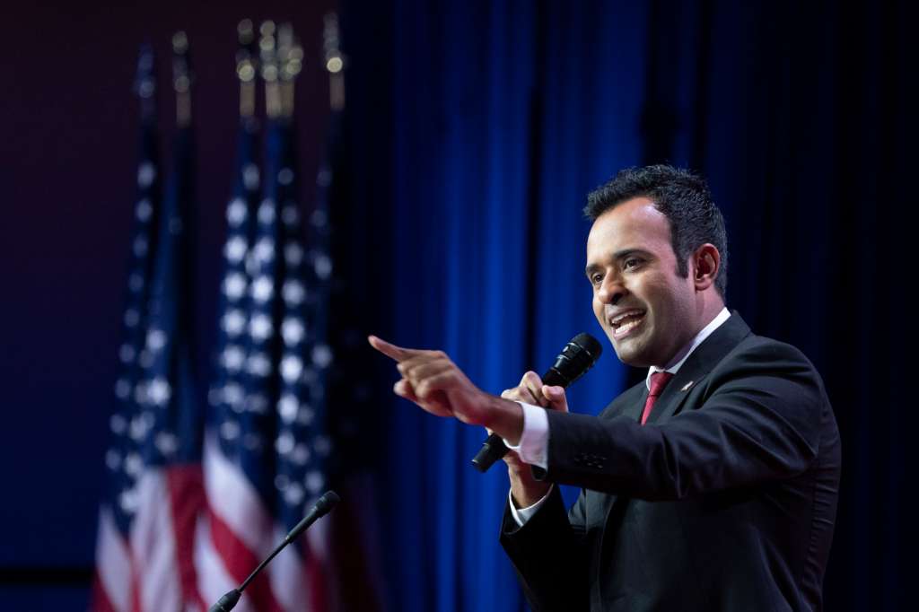 Washington (United States), 23/06/2023.- Businessman and best-selling author Vivek Ramaswamy delivers remarks at the Faith and Freedom Coalition's Road to Majority Policy Conference in Washington, DC, USA, 23 June 2023. Former US President Trump is facing a large field of contenders for the 2024 Republican presidential nomination. (Elecciones, Estados Unidos) EFE/EPA/SHAWN THEW