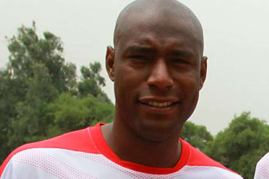 Roller Cambindo, futbolista colombiano.