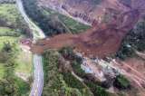Seis muertos y cuatro heridos por derrumbe en Autopista Medellín – Bogotá