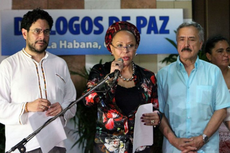 Farc proponen al Gobierno una tregua de ambas partes, previa al cese el fuego bilateral