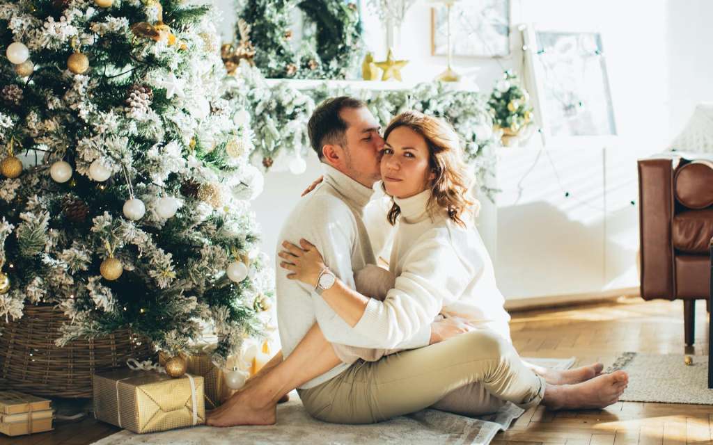 La Navidad evoca espiritualidad y unión familiar, pero ¿qué pasa con el sexo en pareja?