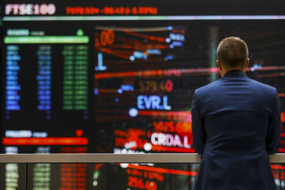 El índice FTSE 100 de la bolsa de Londres ha perdido más de 10 % en los últimos 12 meses.