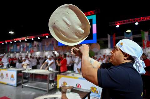 Competencia de pizzas y empanadas en Argentina