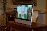 De regreso al trabajo: la reina Isabel II volvió a sus labores oficiales
