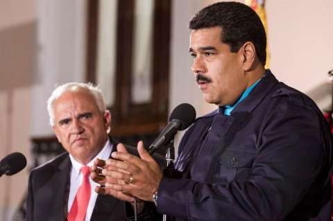 Maduro pide a Unasur y a Celac un "escudo protector para evitar agresiones"