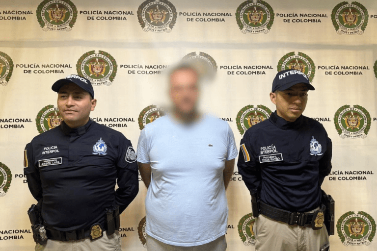 Capturan a hombre buscado en más de 190 países por fraude electrónico
