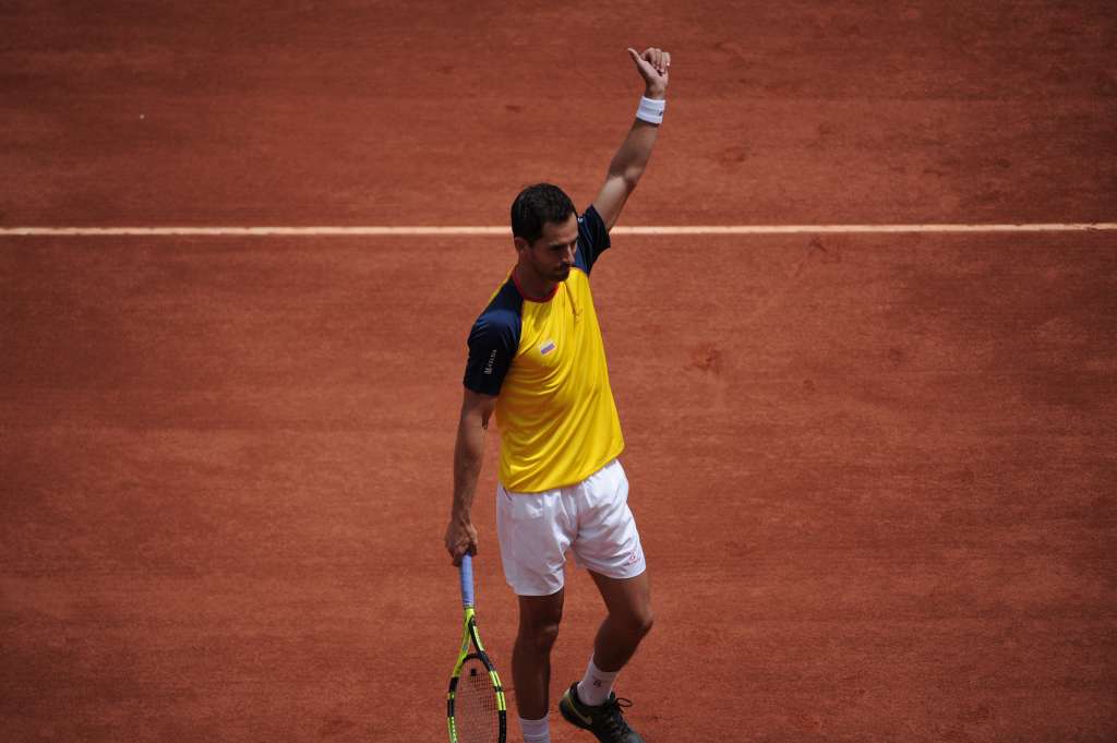 Tenista colombiano en el partido ante Marin Cilic por la Copa Davis, realizada en la Plaza de Toros La Santamaría de Bogotá