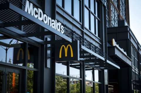 McDonald’s despide a su CEO por relación con empleada