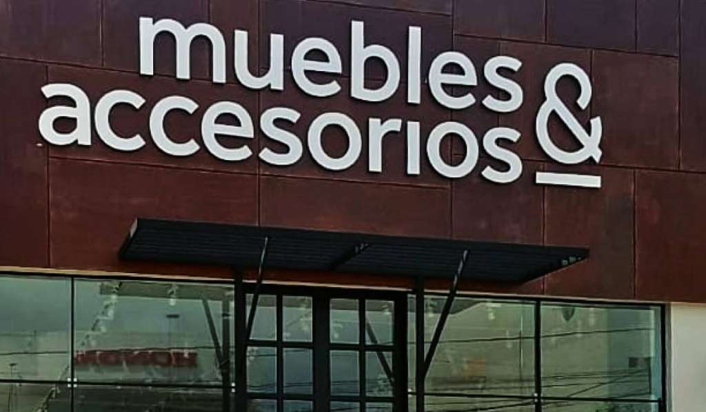 Muebles y accesorios entró en proceso de liquidación.