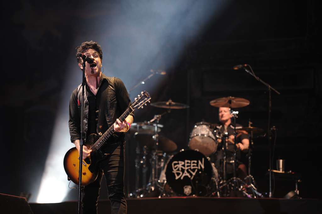 Vocalista, compositor y guitarrista principal de la banda de punk rock Green Day, durante el concierto realizado en el Parque Simón Bolívar.