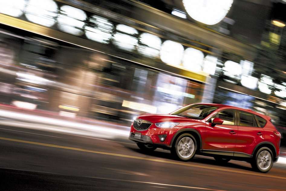 La nueva versión de la Mazda CX-5 viene con un motor más potente y el paquete de seguridad i-Activsense. Este modelo será una de las estrellas de la marca en 2013./ Cortesía Mazda