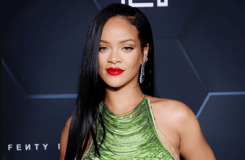 Rihanna demuestra cómo usar baletas de una forma diferente y más interesante