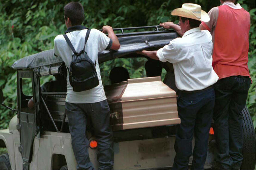 La masacre de San José de Apartadó de 2005 provocó un desplazamiento masivo en la región. /Foto El Colombiano