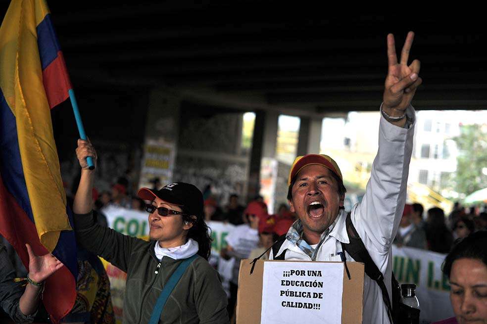 La manifestación de maestros en Bogotá se tomó la Calle 26. /Cristian Garavito