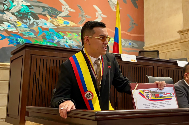 Yeison Jiménez fue condecorado por el Congreso