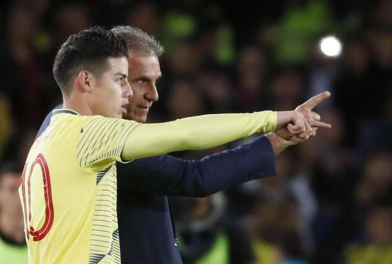 El portugués dirigió a la Selección Colombia en 18 partidos en los que registró 9 victorias, cuatro empates y cinco derrotas.