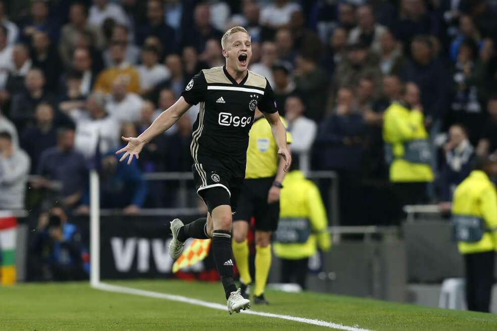 Ajax sorprendió a Tottenham en su estadio. / AFP