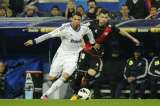 Real Madrid gana con 10 al Rayo y el Atlético no falla en Valladolid