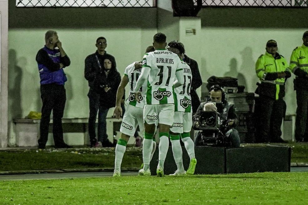 Nacional celebra en Rionegro su triunfo contra Águilas Doradas.
