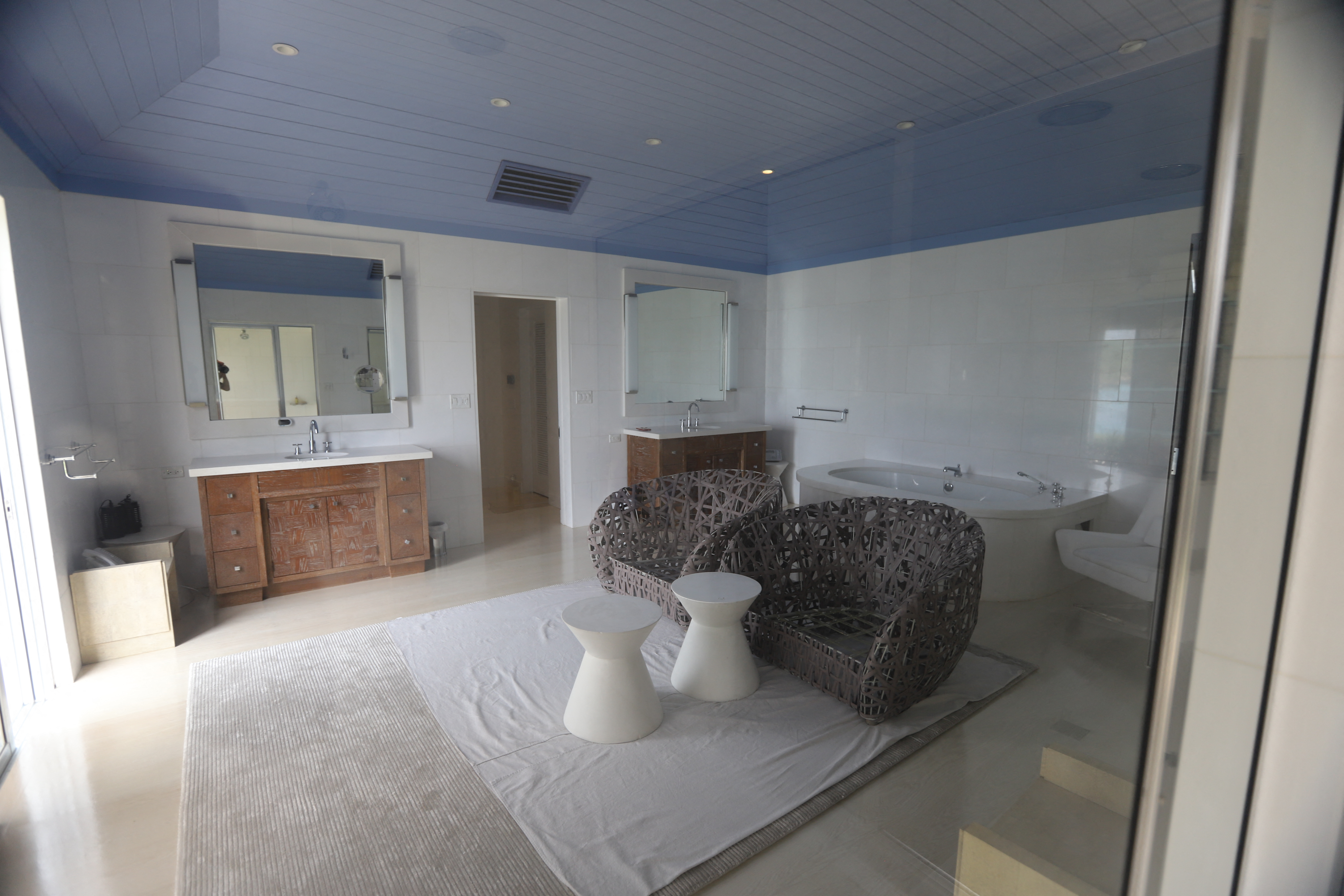 This undated handout photo from the US Virgin Islands Attorney General's office released on December 3, 2025, by US Representative Robert Garcia, Ranking Member of the Committee on Oversight and Government Reform, shows a room inside Jeffrey Epstein's home on his private island, Little St. James Island, US Virgin Islands. (Photo by HANDOUT / US Virgin Islands Attorney General's Office / AFP) / RESTRICTED TO EDITORIAL USE - MANDATORY CREDIT "AFP PHOTO /  US VIRGIN ISLANDS ATTORNEY GENERAL'S OFFICE / HANDOUT" - HANDOUT - NO MARKETING NO ADVERTISING CAMPAIGNS - DISTRIBUTED AS A SERVICE TO CLIENTS