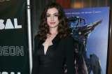 Anne Hathaway: "Me siento más espontánea y liberada siendo rubia"