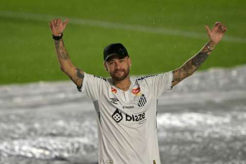 Así fue el primer entrenamiento de Neymar en su regreso a Santos: video