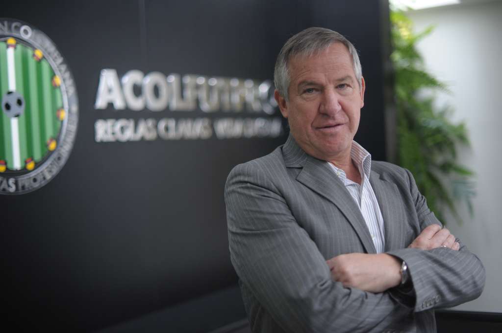 Exfutbolista, abogado y directivo de la Asociación Colombiana de Futbolistas Profesionales (Acolfutpro).