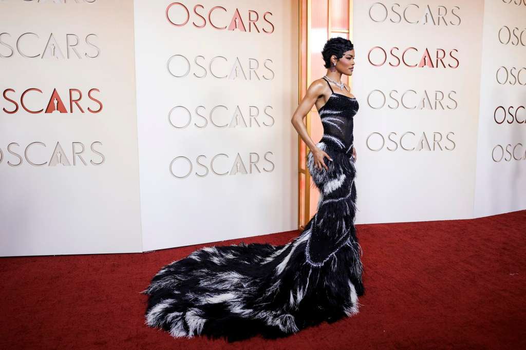LOS ANGELES (United States), 15/03/2026.- US singer Teyana Taylor arrives on the red carpet ahead of the 98th annual Academy Awards ceremony at the Dolby Theatre in the Hollywood neighborhood of Los Angeles, California, USA, 15 March 2026. The Oscars are presented for outstanding individual or collective efforts in filmmaking in 24 categories. EFE/EPA/RYAN SUN