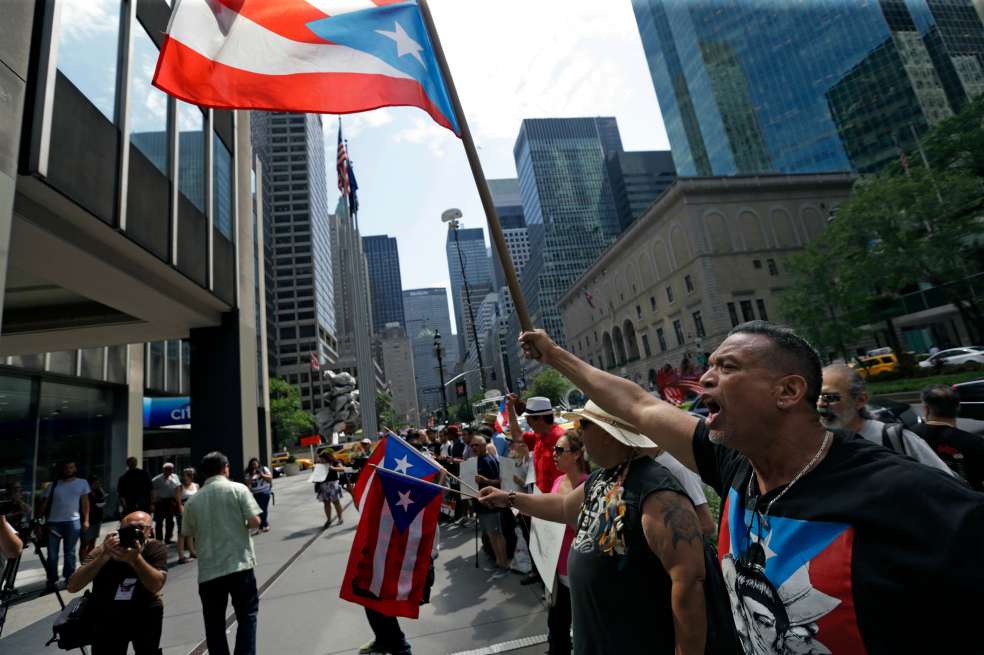 La empresa de servicios públicos tenía US$8.300 millones en deuda antes de la llegada de María. / Bloomberg.