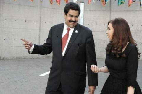 Maduro llama a continuar legado de Chávez y Néstor Kirchner