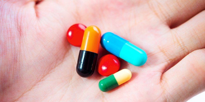 Organizar los medicamentos semanalmente es, en esencia, una forma de autocuidado. Una rutina simple, al alcance de todos, que salva vidas todos los días.