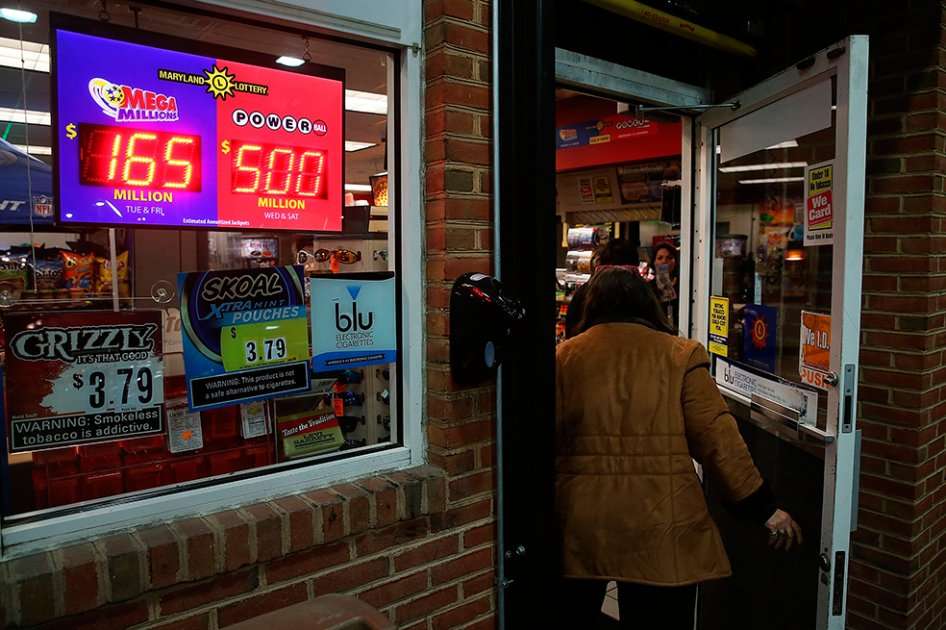Powerball es una lotería bisemanal cuyos billetes se venden en 44 estados de Estados Unidos. / AFP