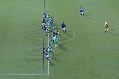 ¿Penalti o fuera de lugar? Polémica en el partido entre Nacional y Millonarios